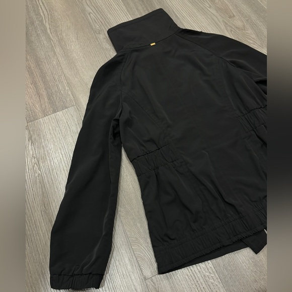 ST. JOHN Size Medium Jacket Black Full Zip Elastic Waist Lightweight Women - Picture 16 of 16